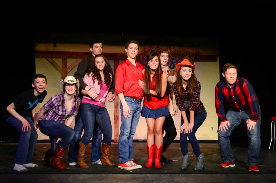 the actors in the Footloose performance
